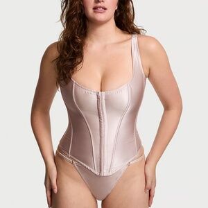 New Victoria’s Secret VERY SEXY Classic Silk Corset + panty Set